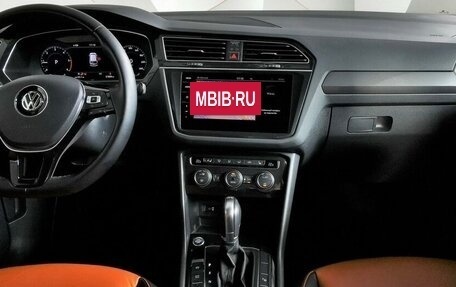 Volkswagen Tiguan II, 2017 год, 3 200 000 рублей, 9 фотография
