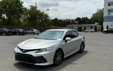 Toyota Camry, 2022 год, 3 350 000 рублей, 1 фотография