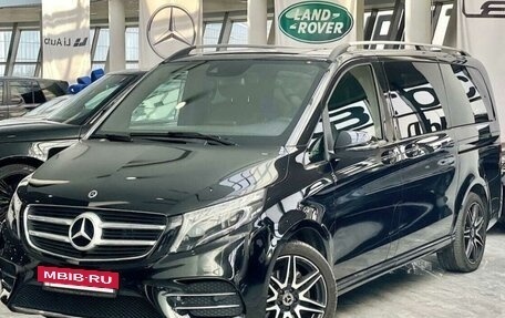 Mercedes-Benz V-Класс, 2018 год, 6 200 000 рублей, 3 фотография
