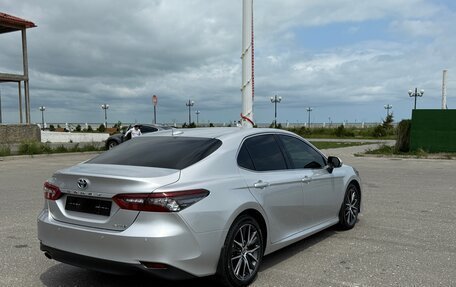 Toyota Camry, 2022 год, 3 350 000 рублей, 9 фотография