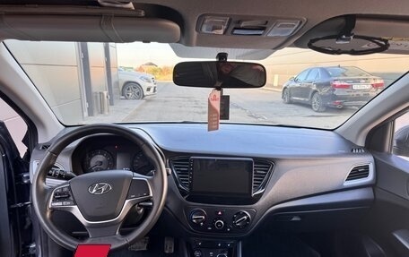 Hyundai Solaris II рестайлинг, 2021 год, 1 690 000 рублей, 5 фотография