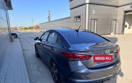 Hyundai Solaris II рестайлинг, 2021 год, 1 690 000 рублей, 3 фотография