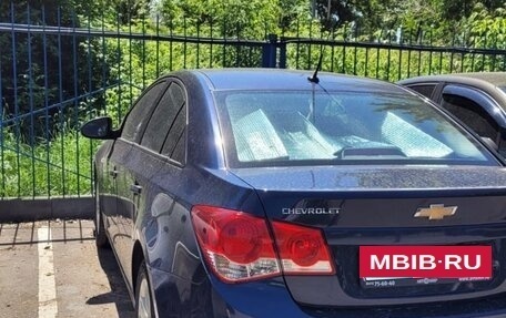Chevrolet Cruze II, 2010 год, 855 000 рублей, 4 фотография