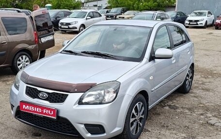 KIA Rio II, 2011 год, 820 000 рублей, 1 фотография
