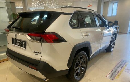 Toyota RAV4, 2024 год, 5 400 000 рублей, 4 фотография