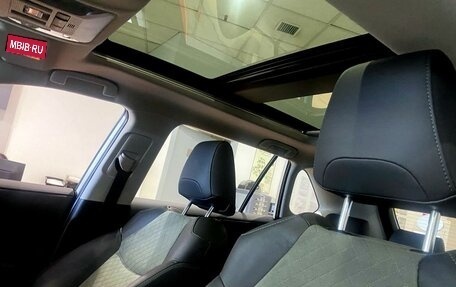 Toyota RAV4, 2024 год, 5 400 000 рублей, 8 фотография