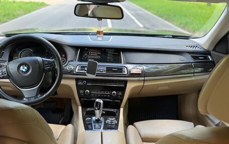 BMW 7 серия, 2013 год, 1 490 000 рублей, 6 фотография