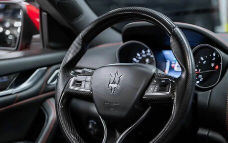 Maserati Levante I, 2019 год, 4 700 000 рублей, 16 фотография