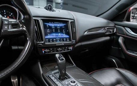 Maserati Levante I, 2019 год, 4 700 000 рублей, 17 фотография