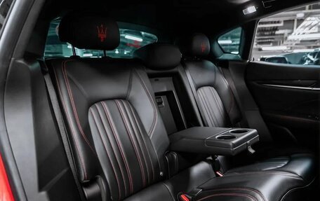 Maserati Levante I, 2019 год, 4 700 000 рублей, 24 фотография