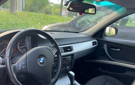 BMW 3 серия, 2011 год, 1 370 000 рублей, 10 фотография
