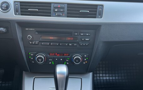BMW 3 серия, 2011 год, 1 370 000 рублей, 13 фотография