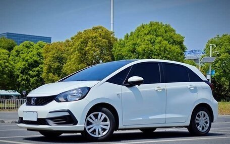Honda Fit, 2021 год, 1 170 000 рублей, 2 фотография