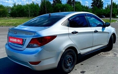 Hyundai Solaris II рестайлинг, 2011 год, 549 000 рублей, 3 фотография