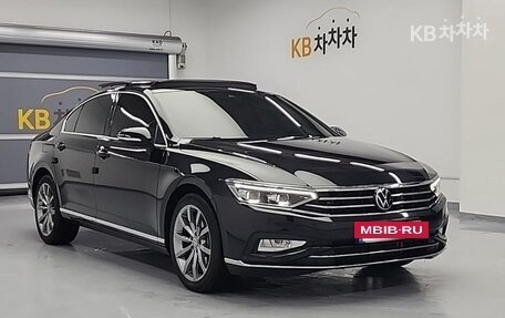 Volkswagen Passat B8 рестайлинг, 2021 год, 2 590 000 рублей, 2 фотография