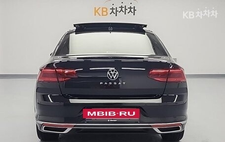 Volkswagen Passat B8 рестайлинг, 2021 год, 2 590 000 рублей, 4 фотография