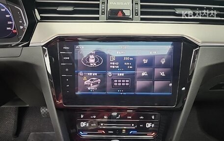Volkswagen Passat B8 рестайлинг, 2021 год, 2 590 000 рублей, 12 фотография