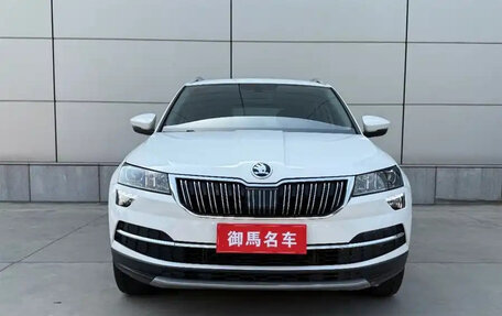 Skoda Karoq I, 2021 год, 1 630 000 рублей, 2 фотография