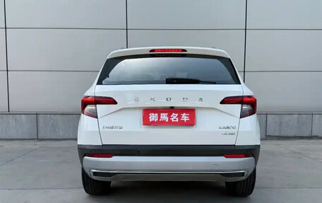 Skoda Karoq I, 2021 год, 1 630 000 рублей, 5 фотография
