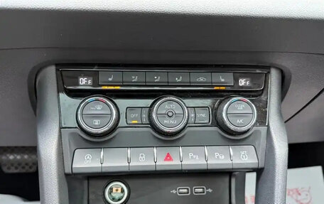 Skoda Karoq I, 2021 год, 1 630 000 рублей, 10 фотография