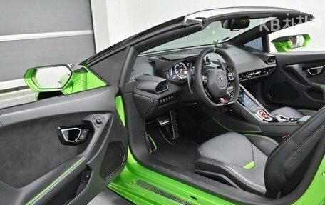 Lamborghini Huracán, 2022 год, 28 490 000 рублей, 12 фотография
