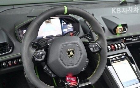Lamborghini Huracán, 2022 год, 28 490 000 рублей, 10 фотография