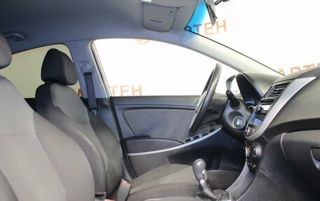 Hyundai Solaris II рестайлинг, 2013 год, 775 000 рублей, 10 фотография