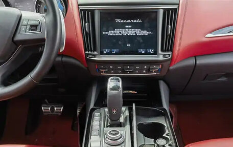 Maserati Levante I, 2021 год, 6 269 334 рублей, 10 фотография
