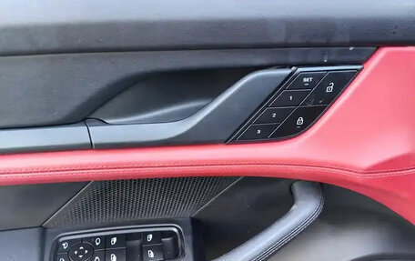 Porsche Taycan I, 2022 год, 8 052 334 рублей, 12 фотография