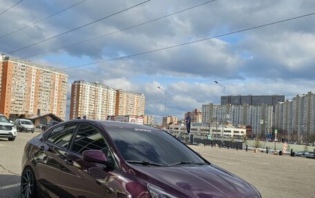 Hyundai Solaris II рестайлинг, 2013 год, 990 000 рублей, 3 фотография