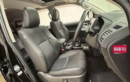 Toyota Land Cruiser Prado 150 рестайлинг 2, 2021 год, 3 514 123 рублей, 4 фотография