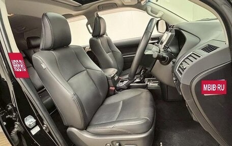 Toyota Land Cruiser Prado 150 рестайлинг 2, 2021 год, 3 514 123 рублей, 29 фотография