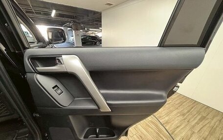 Toyota Land Cruiser Prado 150 рестайлинг 2, 2021 год, 3 514 123 рублей, 35 фотография