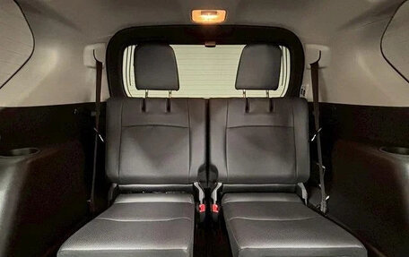 Toyota Land Cruiser Prado 150 рестайлинг 2, 2021 год, 3 514 123 рублей, 37 фотография