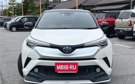 Toyota C-HR I рестайлинг, 2022 год, 1 721 000 рублей, 24 фотография