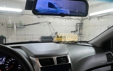 Hyundai Solaris II рестайлинг, 2013 год, 1 200 000 рублей, 10 фотография