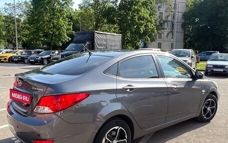 Hyundai Solaris II рестайлинг, 2013 год, 1 200 000 рублей, 3 фотография