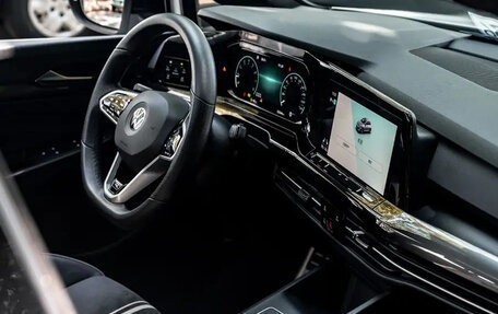 Volkswagen Golf VIII, 2022 год, 1 699 123 рублей, 6 фотография