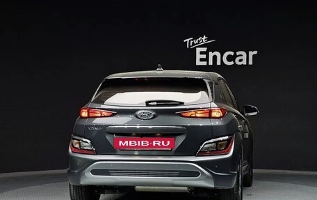 Hyundai Kona I, 2022 год, 1 505 000 рублей, 4 фотография