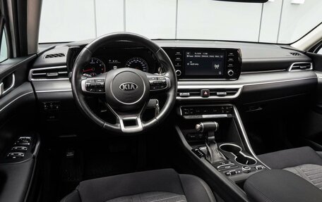 KIA K5, 2021 год, 2 300 000 рублей, 6 фотография
