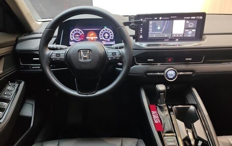 Honda Inspire, 2024 год, 3 000 000 рублей, 13 фотография