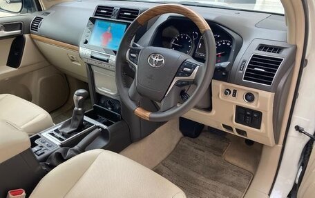 Toyota Land Cruiser Prado 150 рестайлинг 2, 2021 год, 3 450 000 рублей, 15 фотография