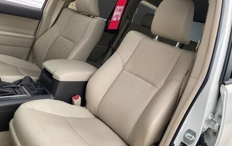 Toyota Land Cruiser Prado 150 рестайлинг 2, 2021 год, 3 450 000 рублей, 28 фотография