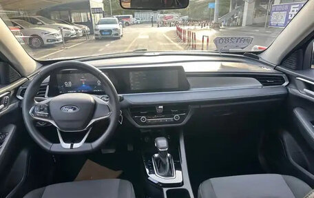 Ford Escort, 2021 год, 1 055 334 рублей, 6 фотография