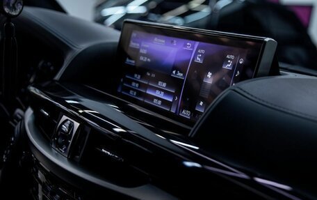 Lexus LX III, 2017 год, 7 850 000 рублей, 16 фотография