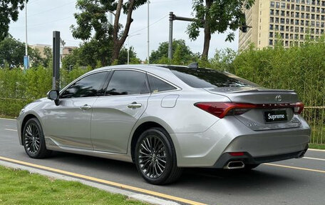 Toyota Avalon, 2022 год, 3 050 000 рублей, 2 фотография