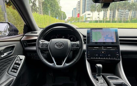 Toyota Avalon, 2022 год, 3 050 000 рублей, 15 фотография