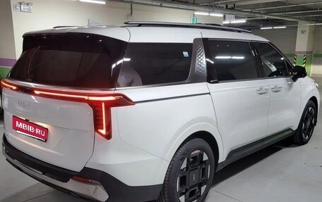 KIA Carnival, 2023 год, 3 330 000 рублей, 5 фотография