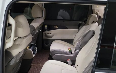 KIA Carnival, 2023 год, 3 330 000 рублей, 10 фотография