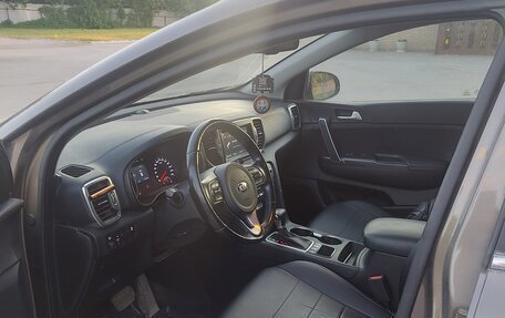 KIA Sportage IV рестайлинг, 2017 год, 2 550 000 рублей, 10 фотография